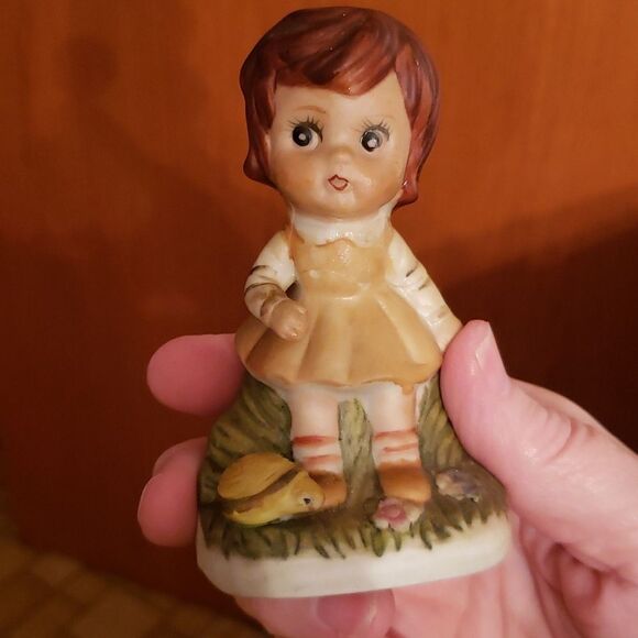 Vintage Lot of 3 Boy/Girl Wide Eyes Porcelain Bisque Figurines - Picture 10 of 13